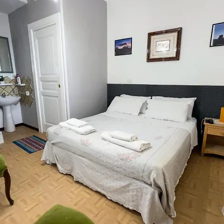 ゲストハウス Dolmen House モンタルバーノ・エリコーナ