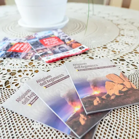 Dolmen House ゲストハウス 3*