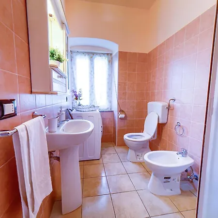 ゲストハウス Dolmen House